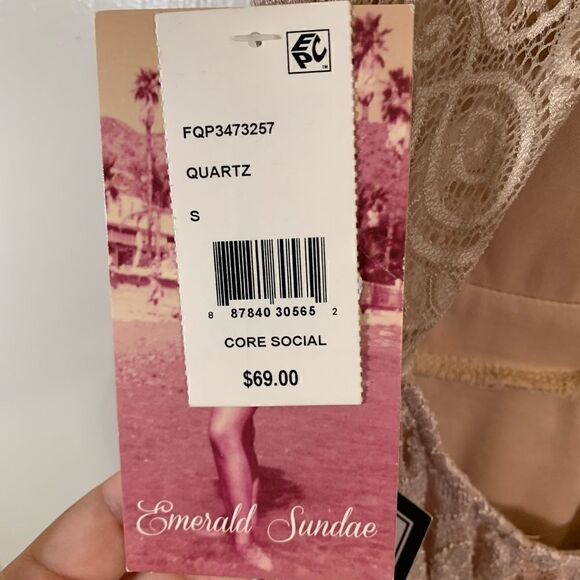 Emerald  Sundae NWT pink/quartz glittery core social dress Size Small - Picture 8 of 9